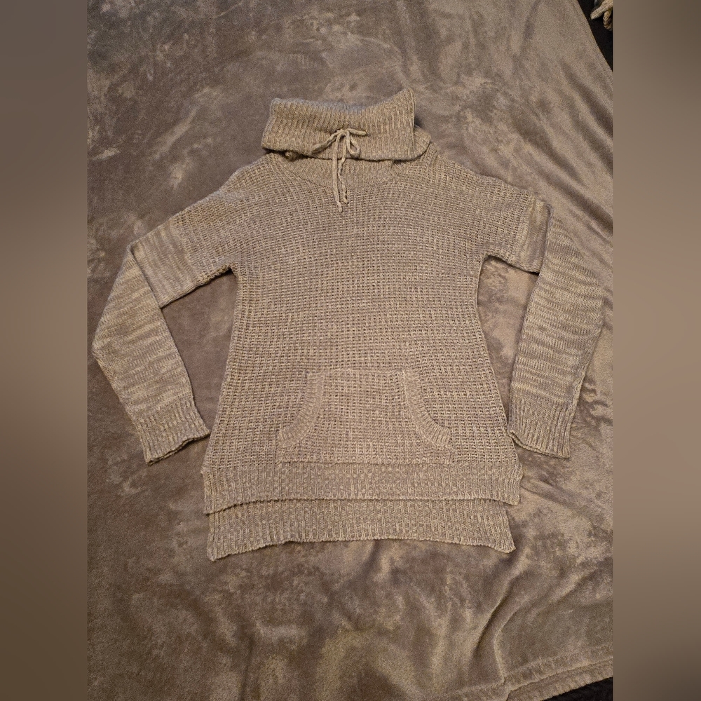 Derek Heart Size Large Gray Top